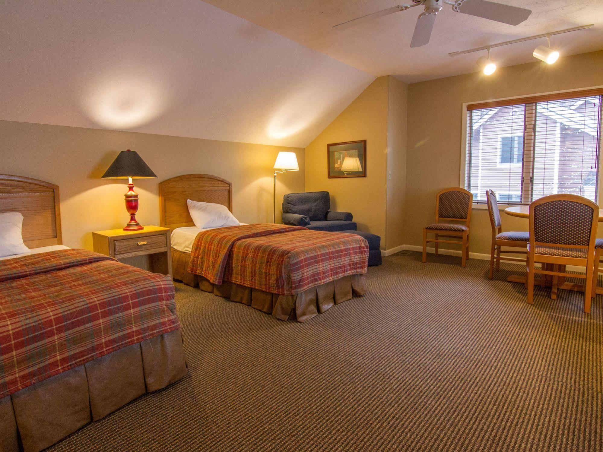 Crystal Mountain Hotel Thompsonville Екстериор снимка